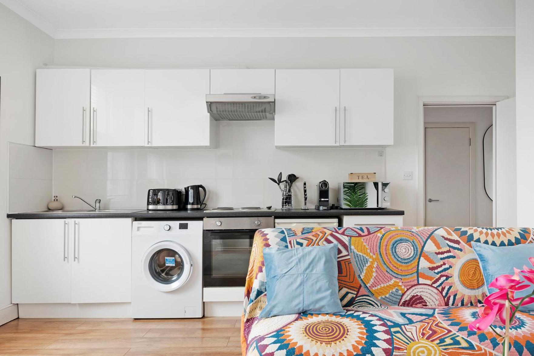 Family Friendly - Stylish Kentish Town Apartment Лондон Екстериор снимка